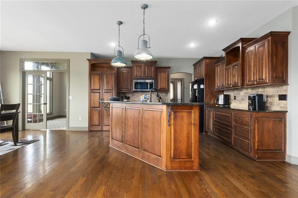 7615 N Amoret Avenue — photo 12