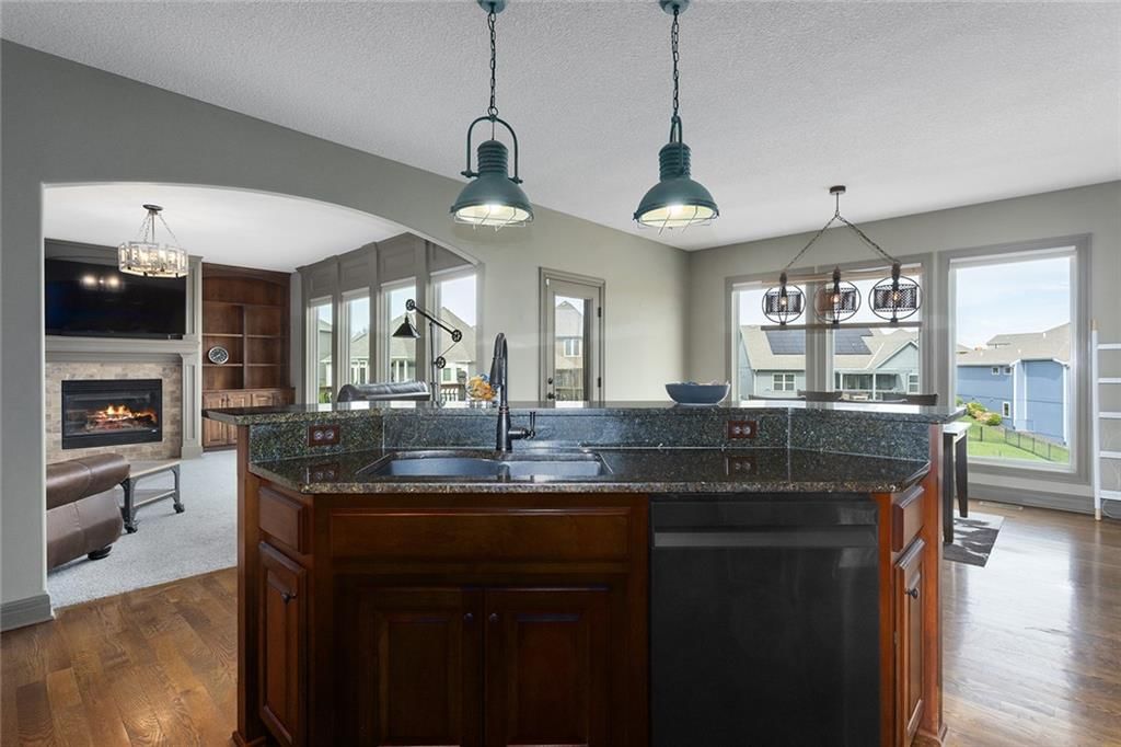 7615 N Amoret Avenue — photo 14