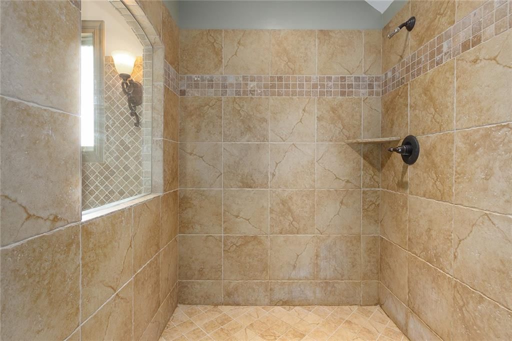 7615 N Amoret Avenue — photo 24