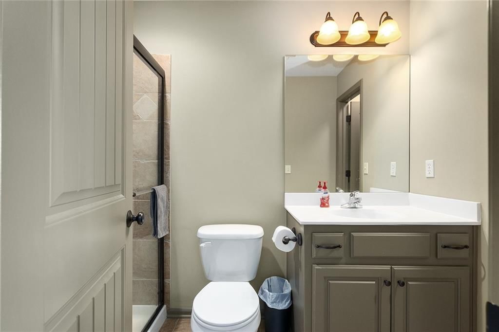 7615 N Amoret Avenue — photo 27