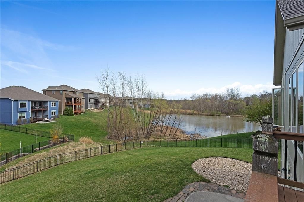 7615 N Amoret Avenue — photo 42