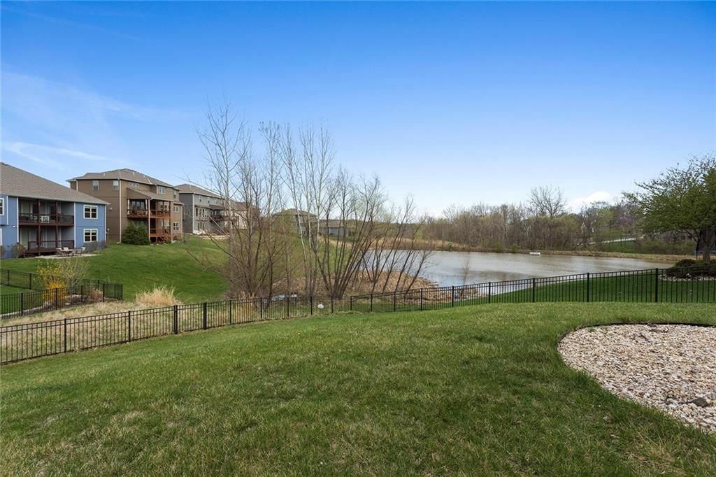 7615 N Amoret Avenue — photo 46