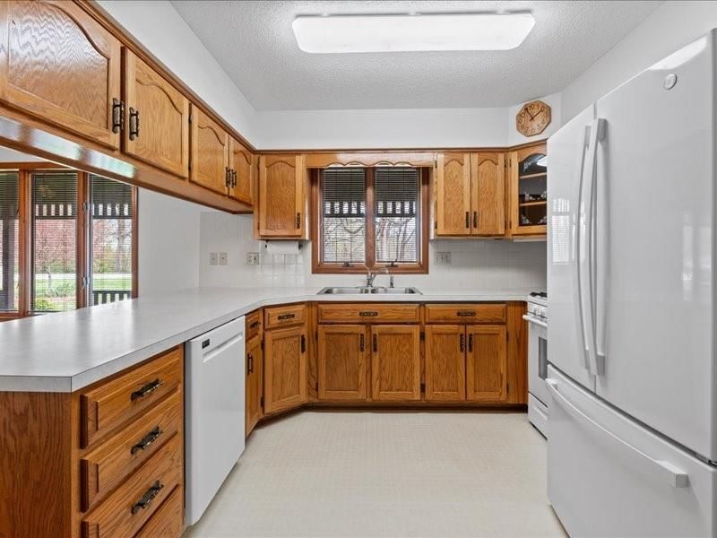 520 Terrace Road — photo 10