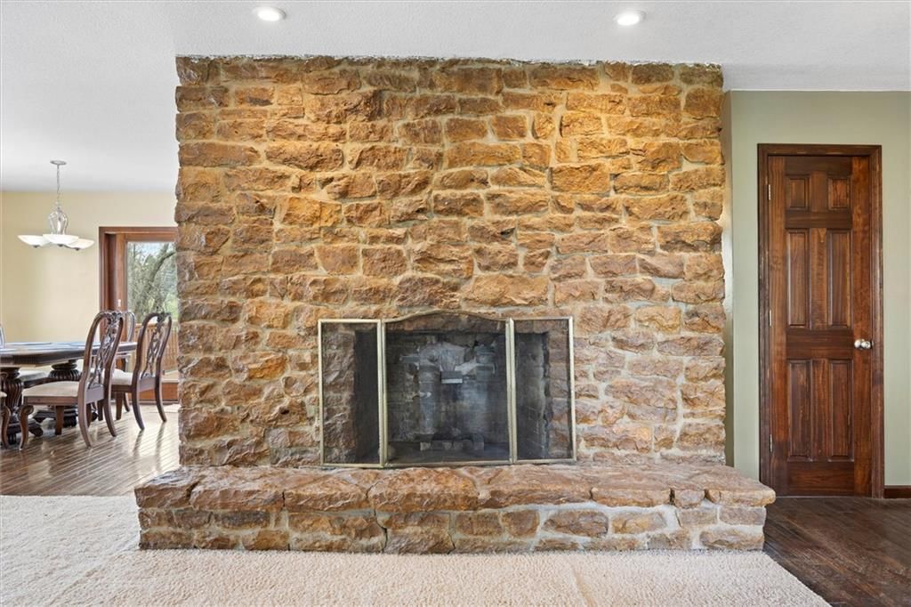 1628 E 400th Road — photo 12