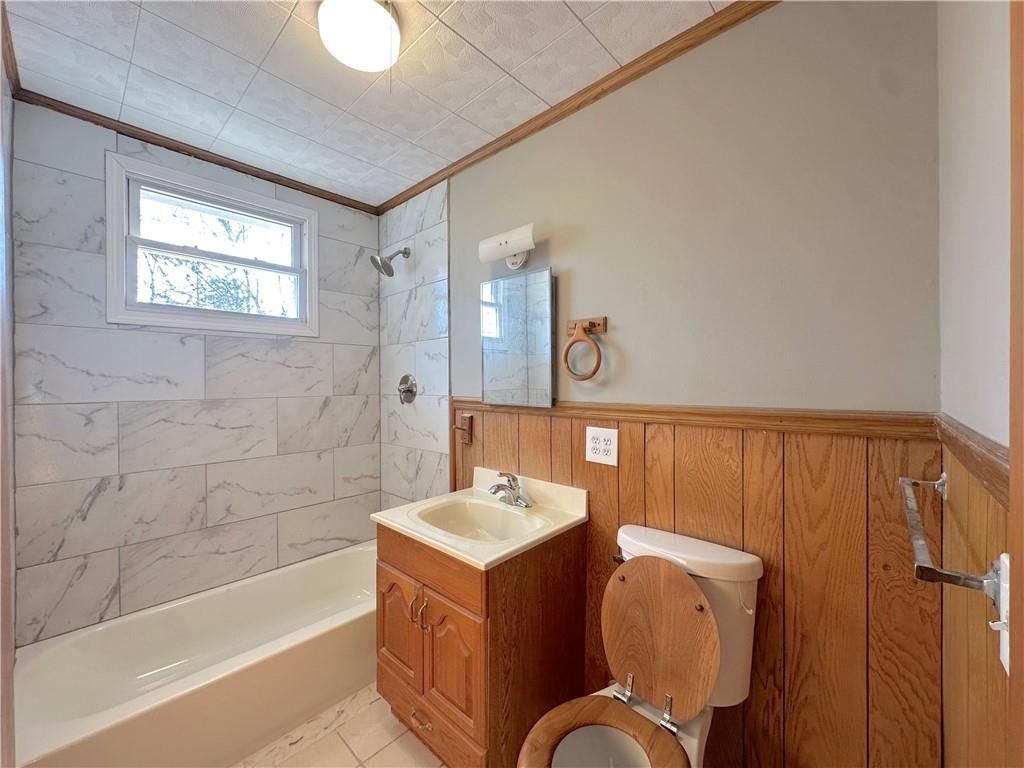 Photo 8 of 16 - 403 Highland Avenue