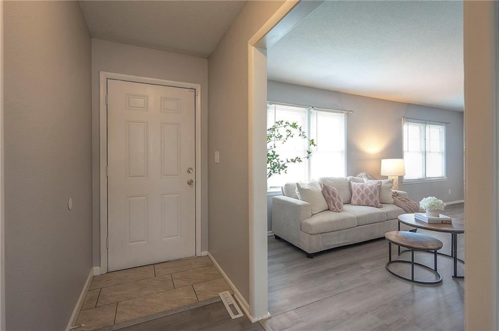 11816 Armitage Drive — photo 2