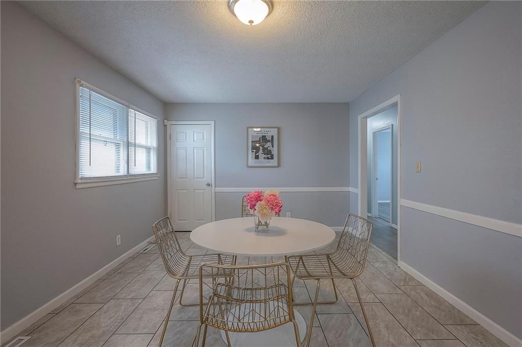 11816 Armitage Drive — photo 18