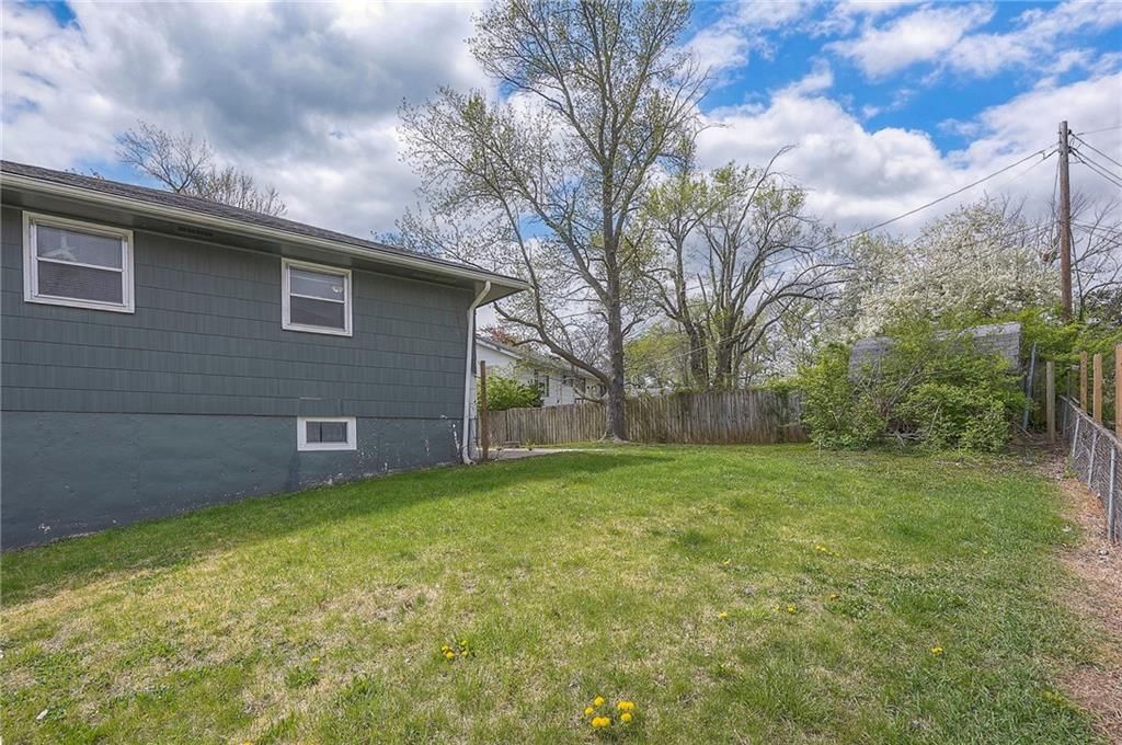 11816 Armitage Drive — photo 32