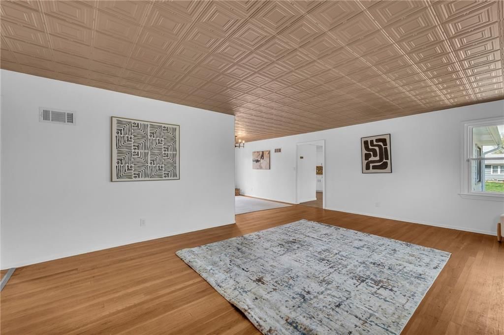 5700 Farley Avenue — photo 9