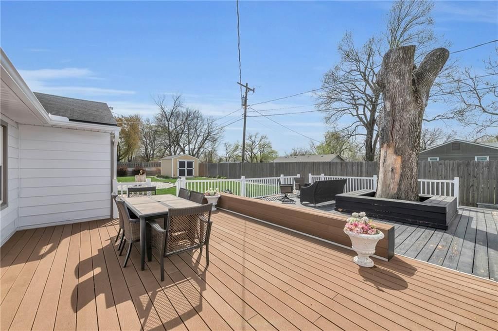 5700 Farley Avenue — photo 35