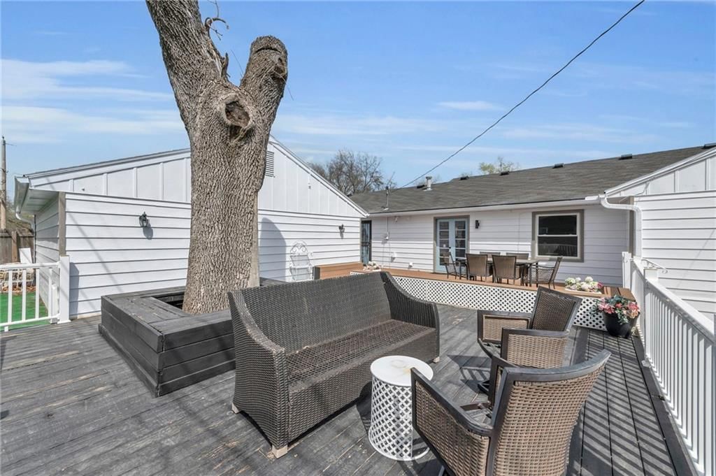 5700 Farley Avenue — photo 36