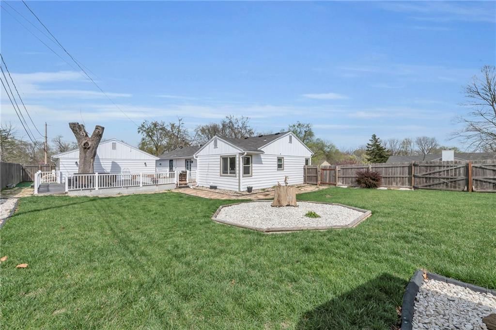 5700 Farley Avenue — photo 42