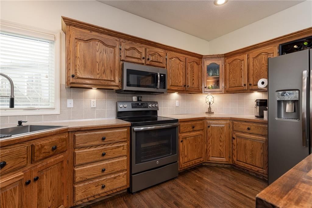 7441 N Mckinley Avenue — photo 11