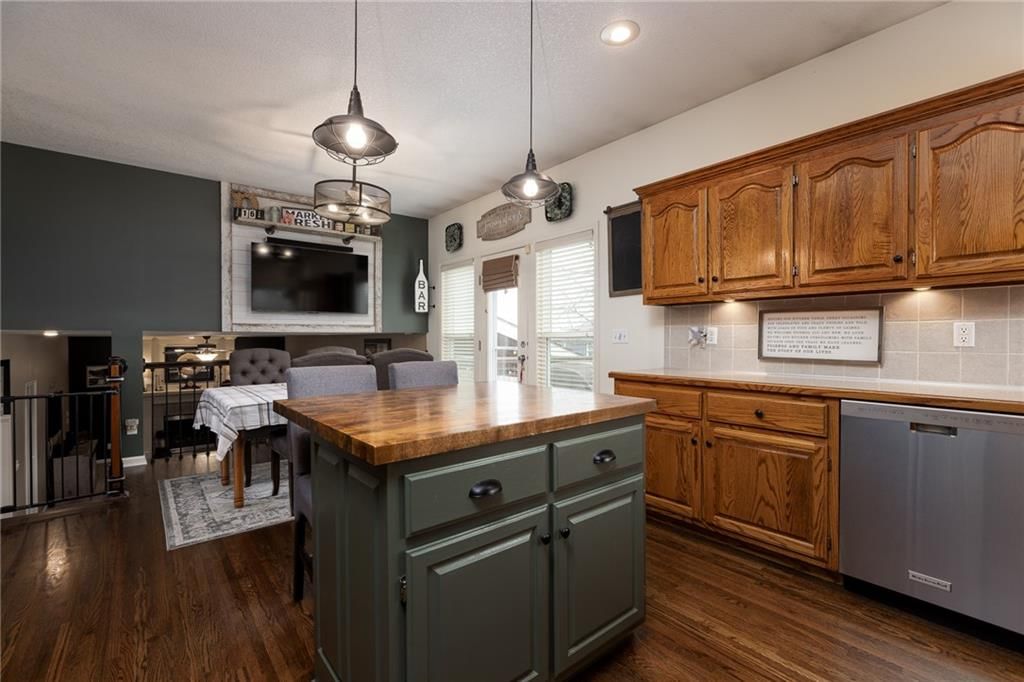 7441 N Mckinley Avenue — photo 12