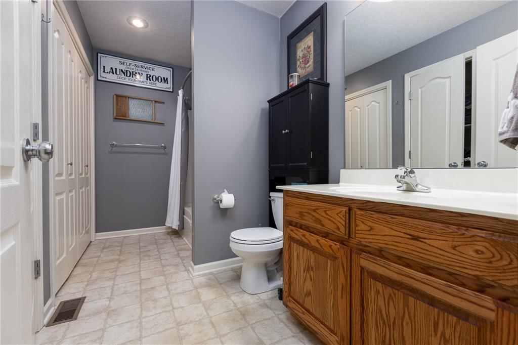 7441 N Mckinley Avenue — photo 17
