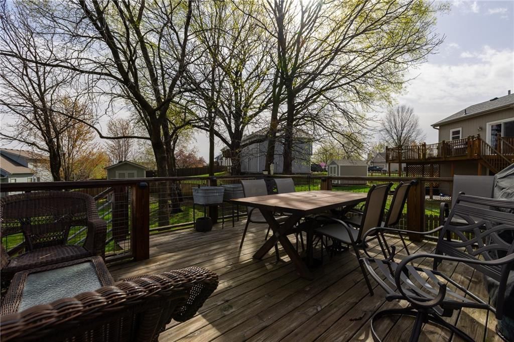 7441 N Mckinley Avenue — photo 30