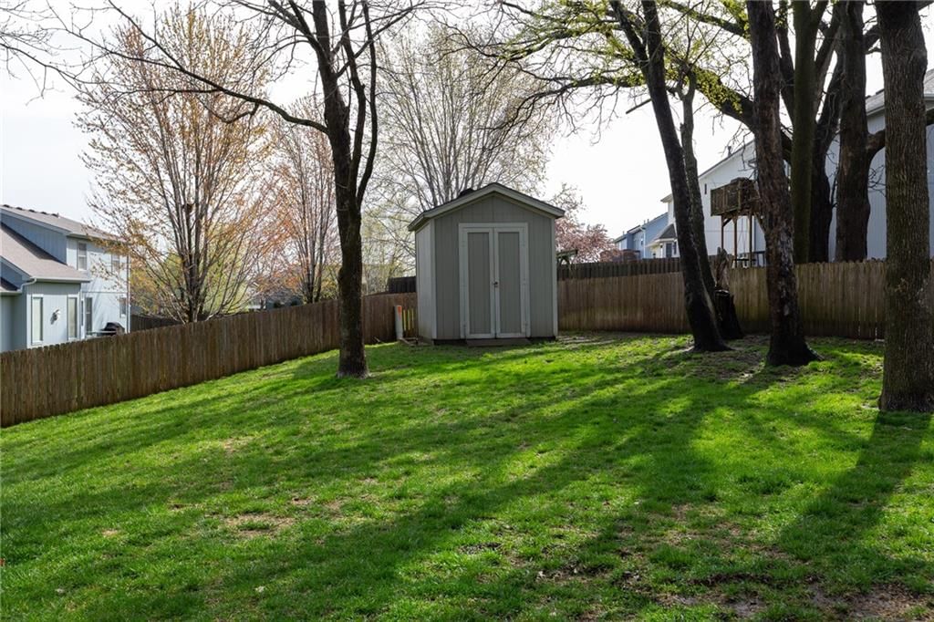 7441 N Mckinley Avenue — photo 37