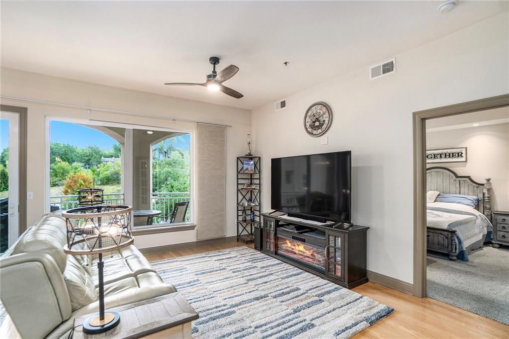 3800 N Mulberry Drive — photo 10