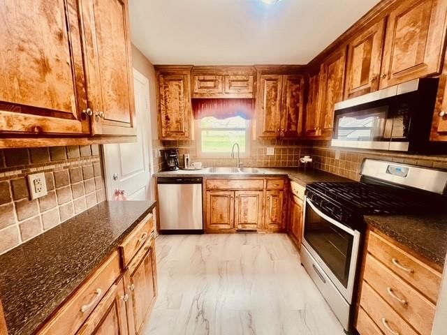4501 N ASKEW Avenue — photo 6