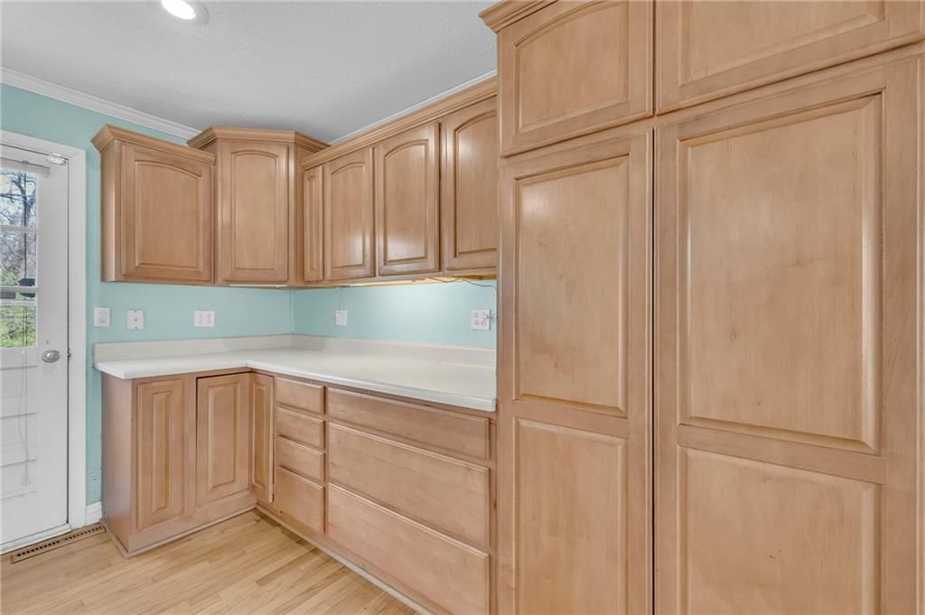 701 N Chestnut Street — photo 8