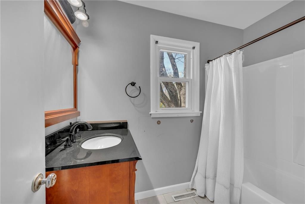 701 N Chestnut Street — photo 23