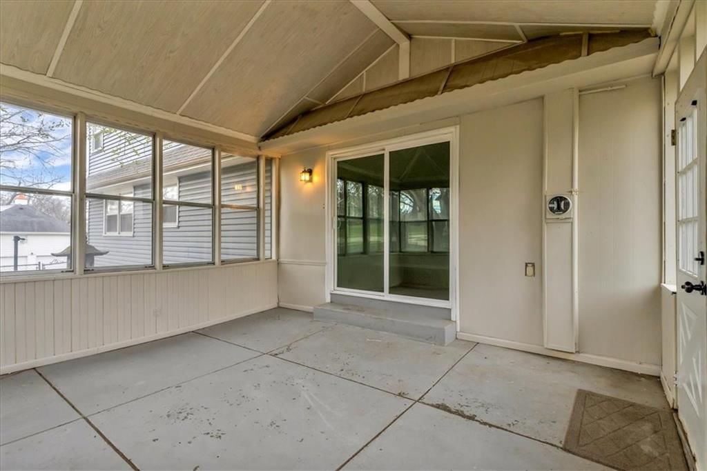 6801 NW Park Plaza Avenue — photo 31