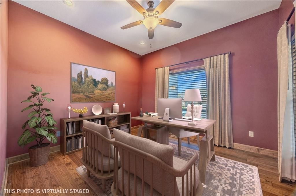 Photo 19 of 43 - 1881 Willow Tree Court