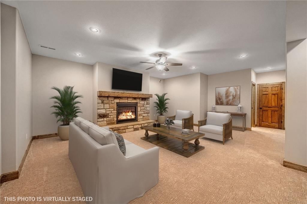 Photo 33 of 43 - 1881 Willow Tree Court