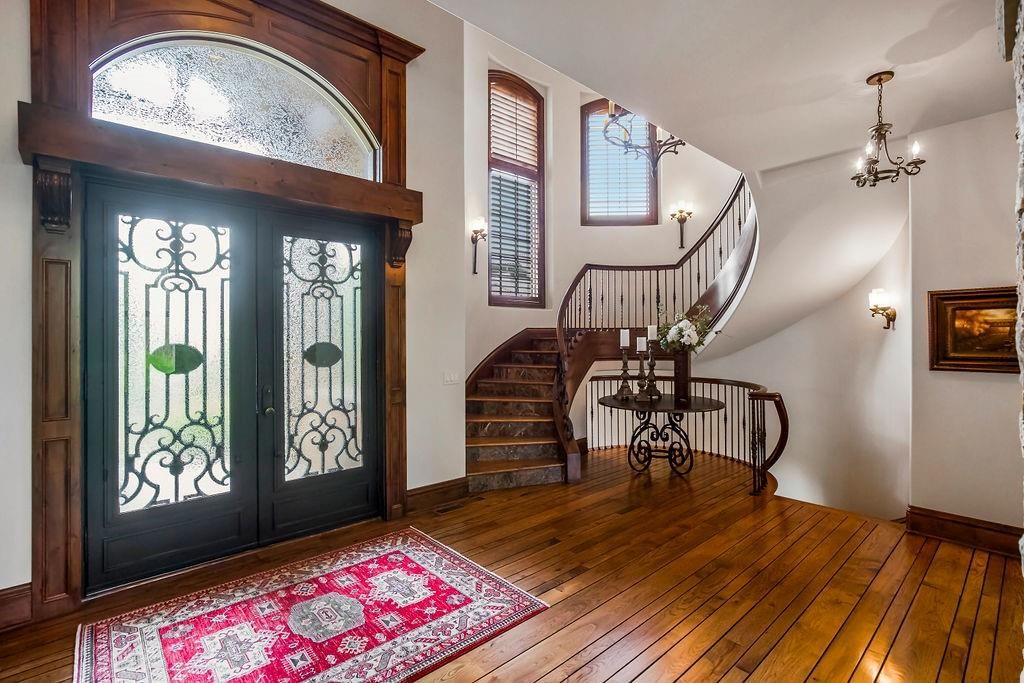 Photo 9 of 54 - 14603 Linden Street