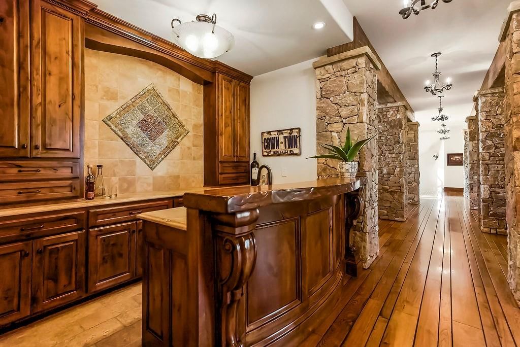 Photo 23 of 54 - 14603 Linden Street