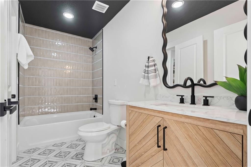 807 N Walnut Lane — photo 11