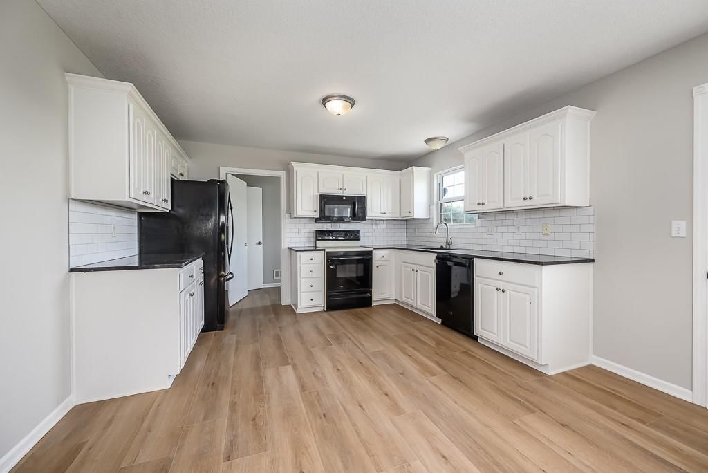 24601 Garrett Road — photo 4