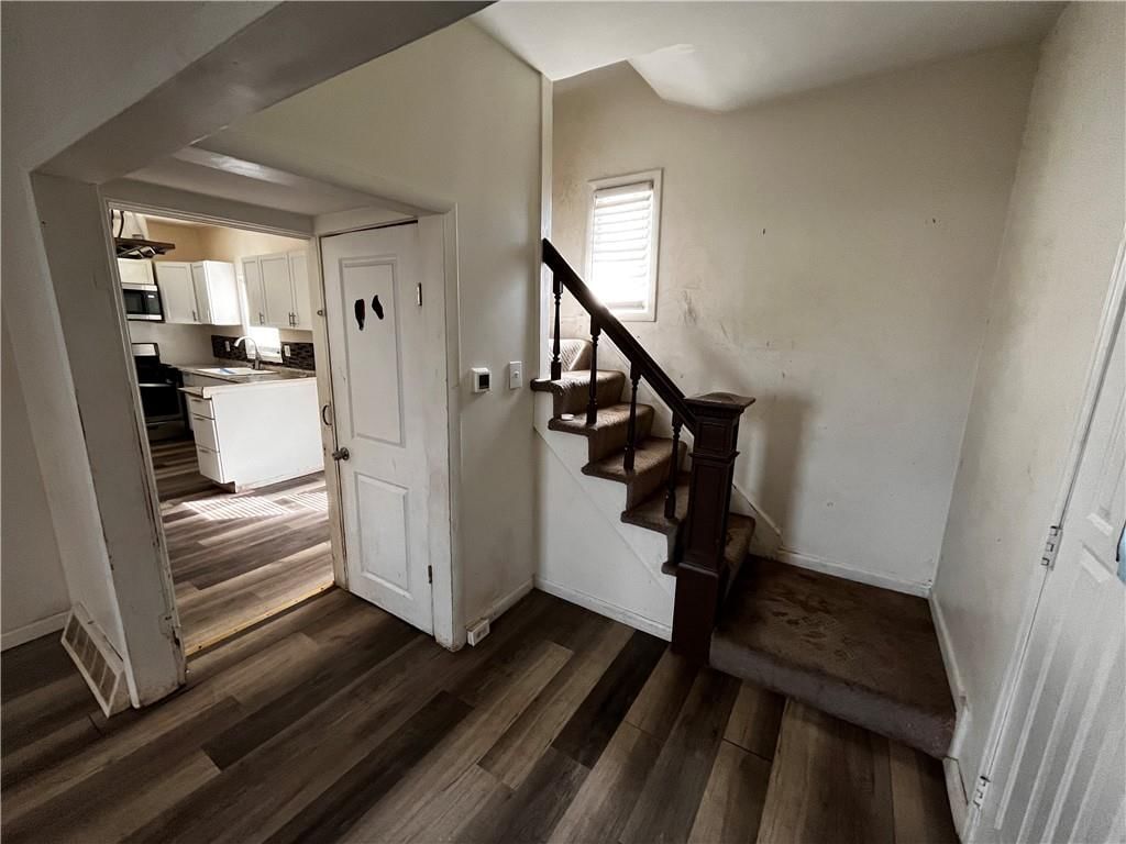 1401 Belmont Avenue — photo 9