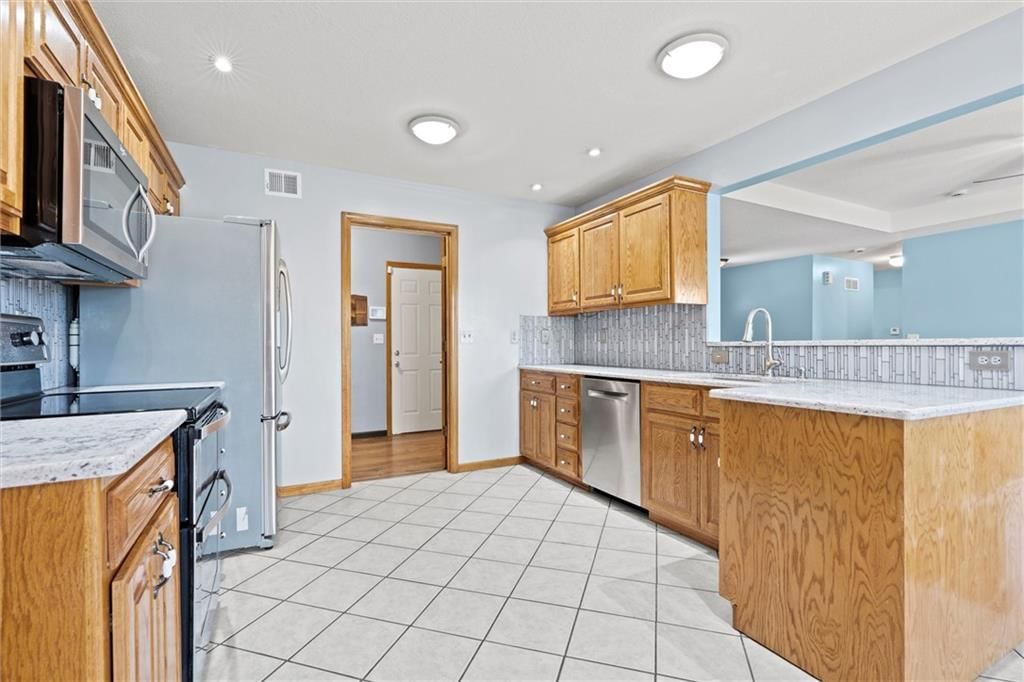 2200 Hidden Valley Drive — photo 13