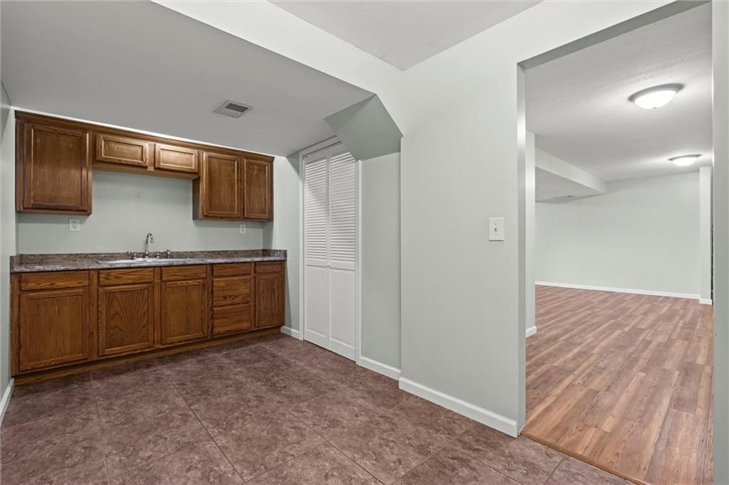 2200 Hidden Valley Drive — photo 35