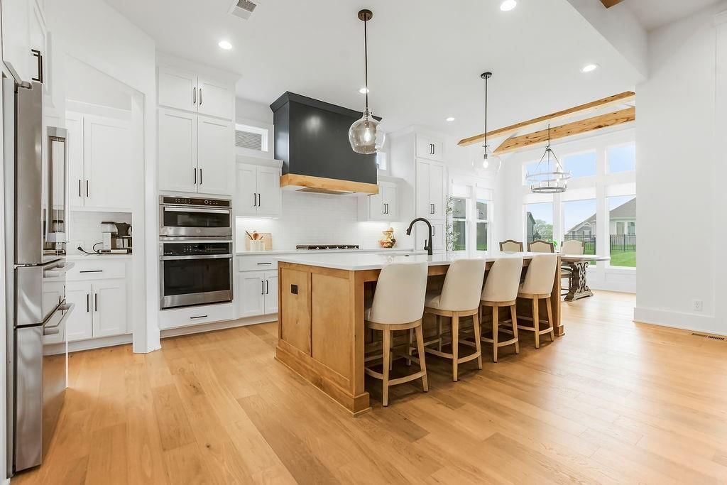 11154 W 173rd Terrace, Overland Park, KS