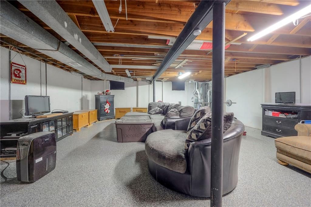 9216 W 95th Street — photo 19