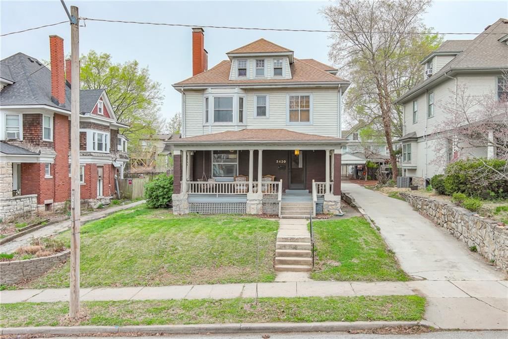 Photo 3 of 49 - 3420 Campbell Street