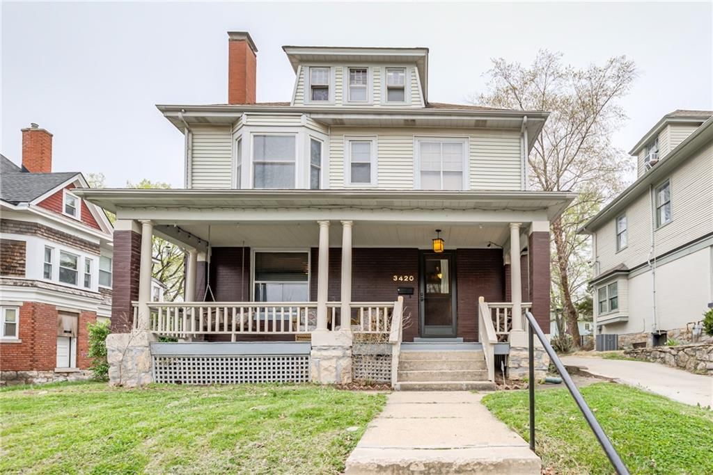 Photo 4 of 49 - 3420 Campbell Street