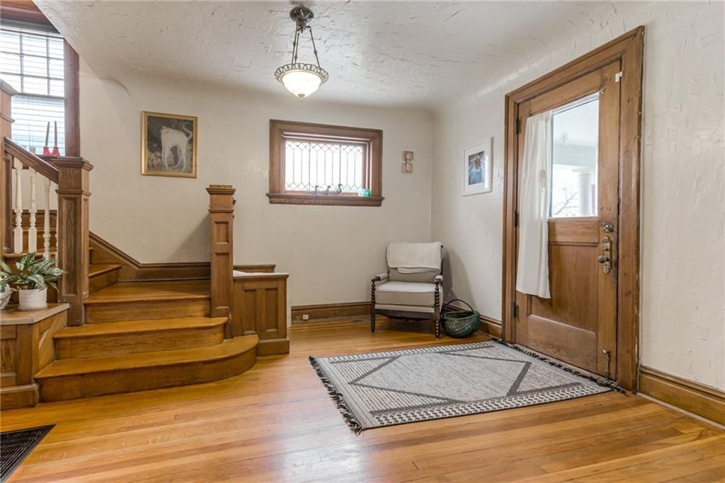 Photo 6 of 49 - 3420 Campbell Street
