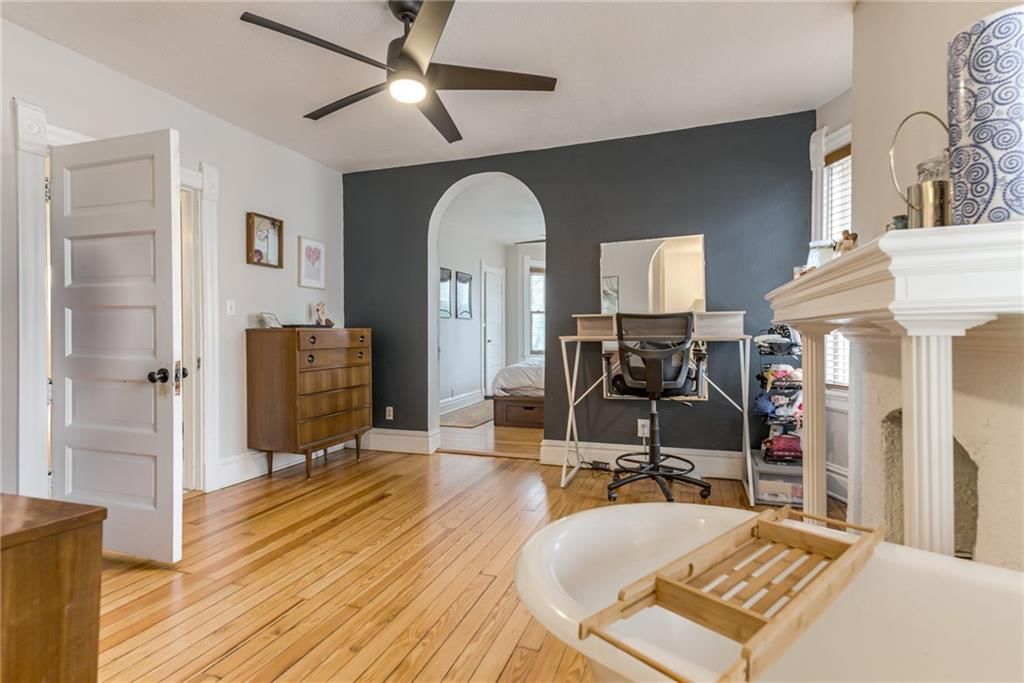 Photo 20 of 49 - 3420 Campbell Street