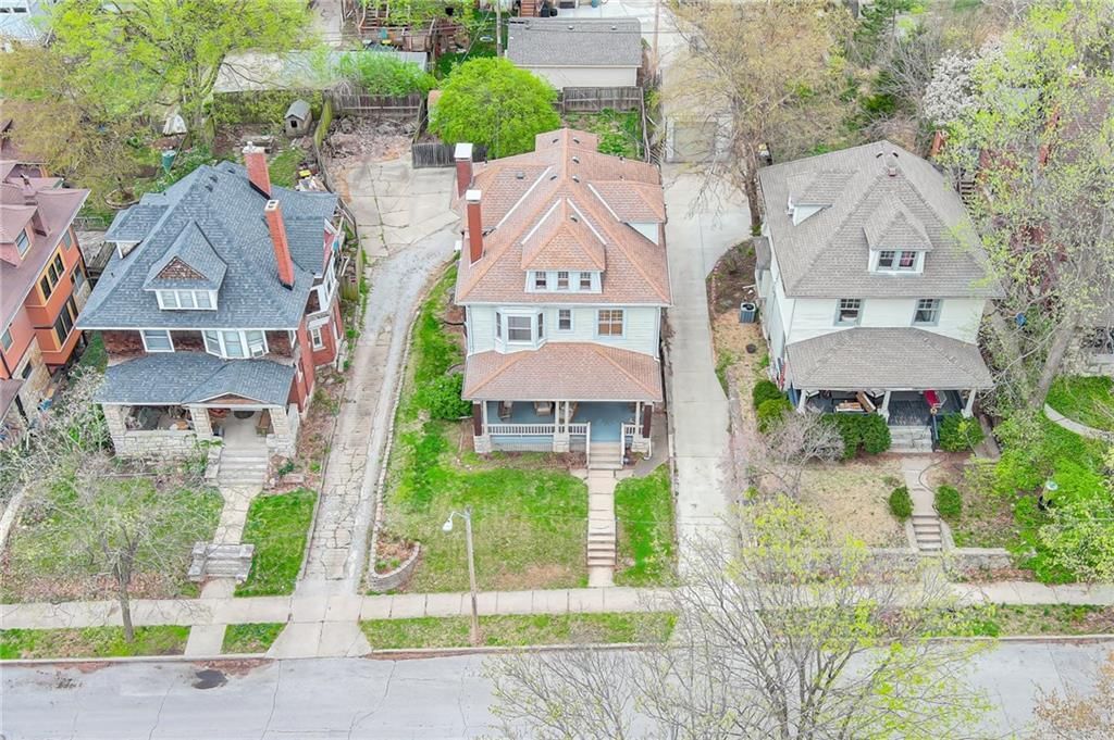 Photo 42 of 49 - 3420 Campbell Street