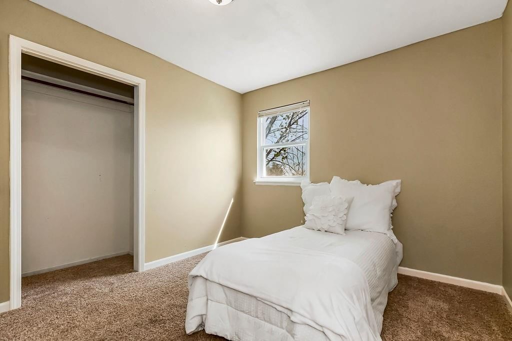 601 S 10th Street — photo 16