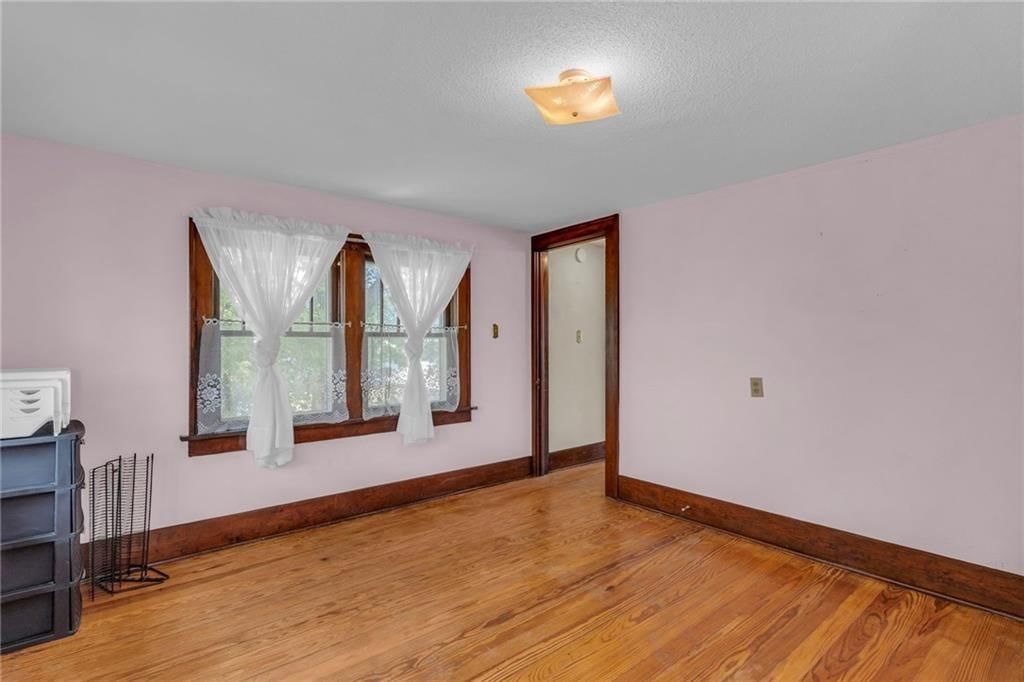 22590 Edgerton Road — photo 8