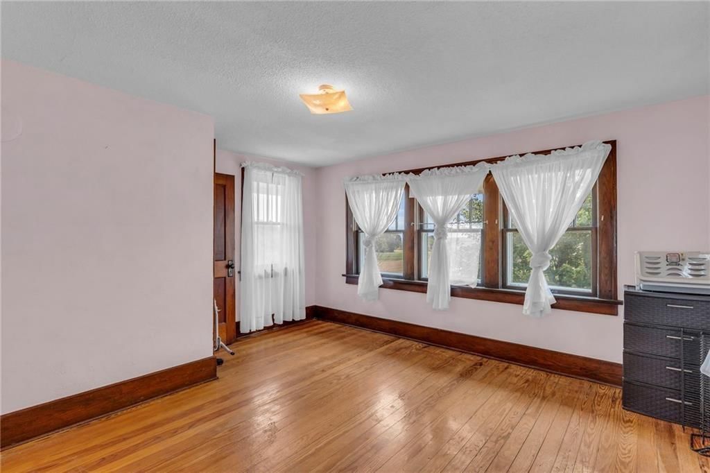 22590 Edgerton Road — photo 9