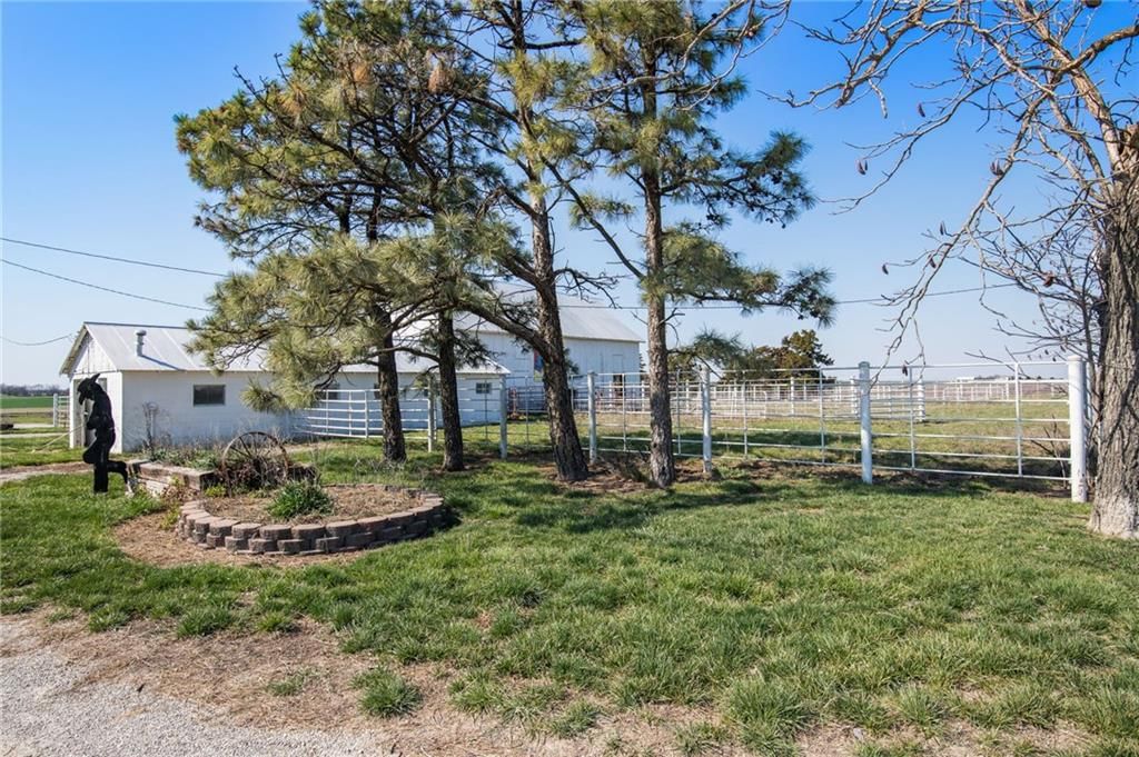 22590 Edgerton Road — photo 40