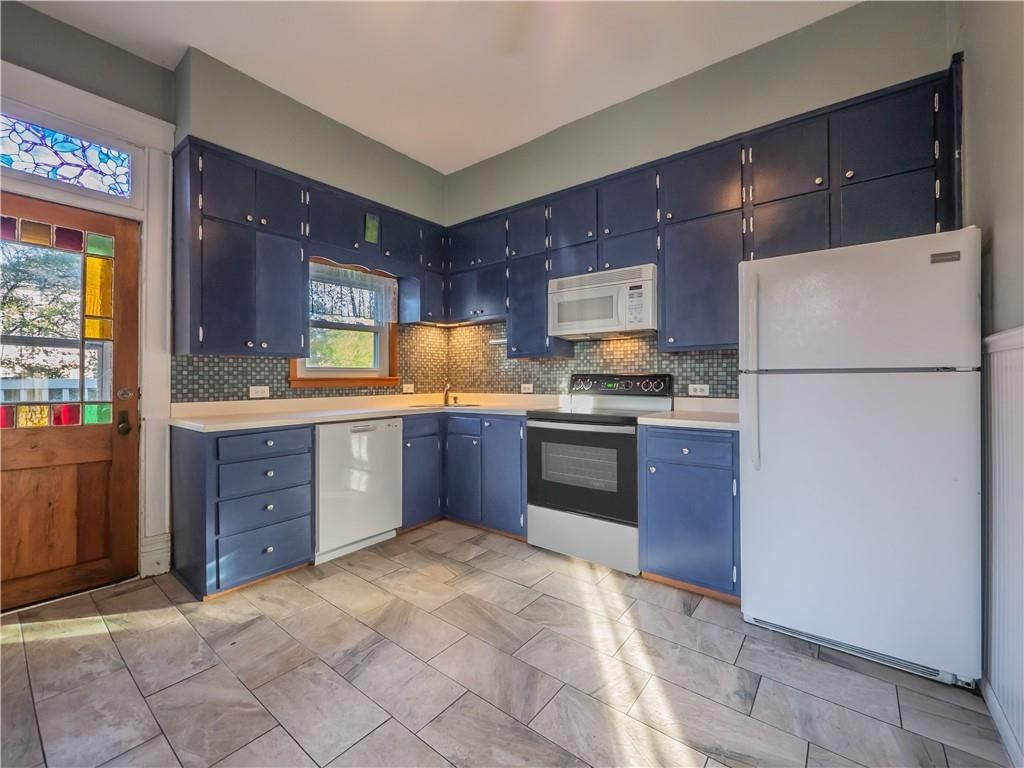 625 W 1ST Street — photo 7
