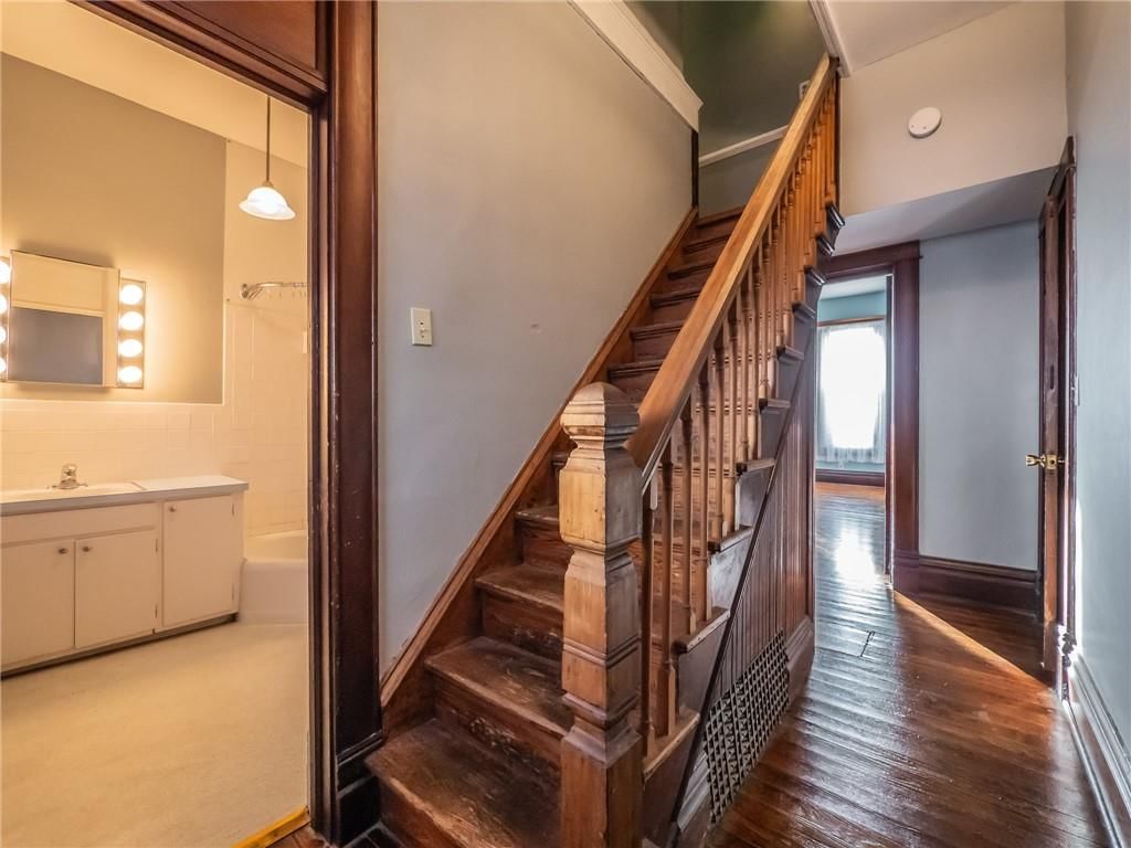 625 W 1ST Street — photo 14