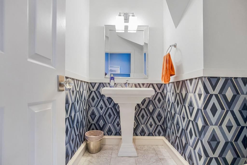 329 Mojave West Street — photo 9