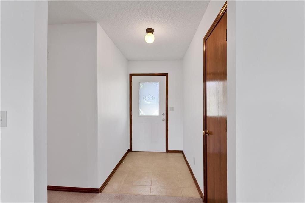 8110 High Street — photo 11